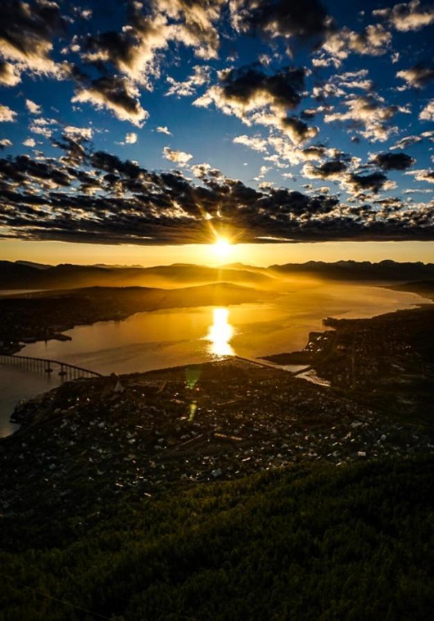 Rom Sentralt I Tromso Apartment ภายนอก รูปภาพ